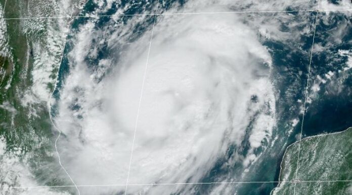 El Centro Nacional de Huracanes informó que Milton se convirtió en huracán, lo que podría llegar este miércoles a Florida.