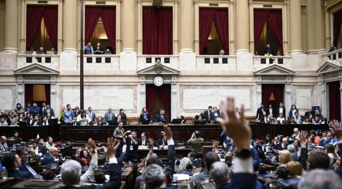 Los diputados de Argentina ratificaron el veto del presidente Javier Milei, a una ley que asigna más fondos a las universidades públicas.