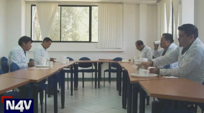En Quito, Ecuador, seis catadores son los encargados de garantizar que el agua potable tenga un sabor agradable para la población.