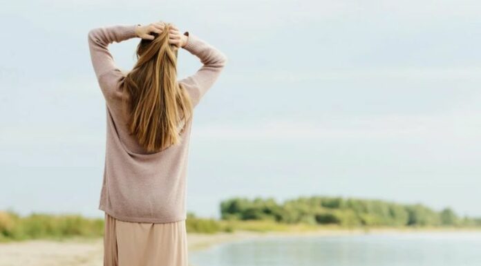 La salud mental en los jóvenes es importante. Determina la forma de actuar y pensar, no precisamente se trata solo cuando hay trastornos.