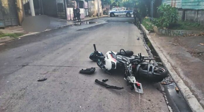El fatal accidente de tránsito ocurrió sobre la calle Chaparrastique, en la colonia Ciudad Jardín, San Miguel.