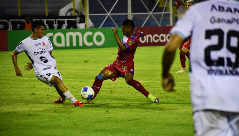 Repasa todos los partidos que se juegan hoy en la Liga Mayor. El Firpo vs. Alianza va por Canal 4 y TCS Go.