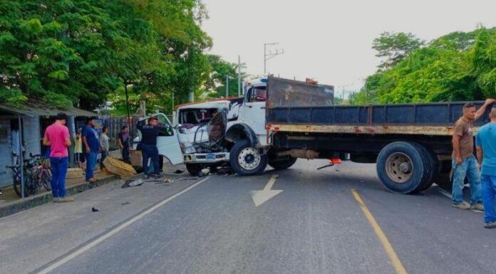 La Policía informó sobre una persona fallecida tras un fuerte accidente de tránsito registrado en la carretera Troncal del Norte.