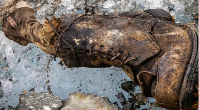 Este descubrimiento podría resolver uno de los grandes misterios del Everest: si el alpinista y su compañero llegaron a la cumbre antes de desaparecer para siempre en la montaña.