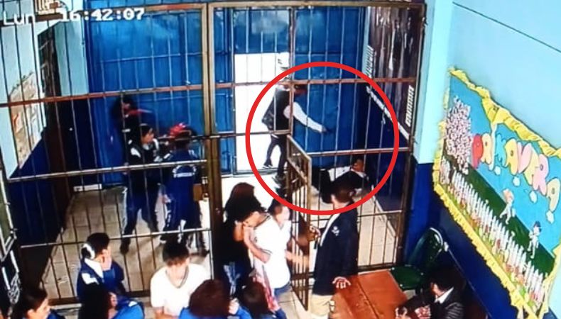 El profesor se disponía a salir del colegio cuando fue abordado por un sujeto armado quien se hizo pasar por un trabajador de Poder Judicial.