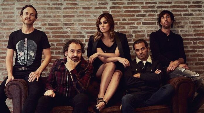 La cantante española, Leire Martínez, abandona la banda tras 17 años de haber pertenecido como vocalista principal.