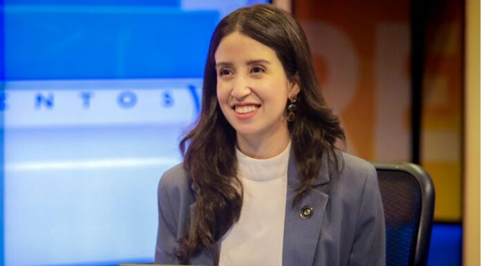 La vicecanciller, Adriana Mira, habló sobre los alcances en política exterior, convenios y becas que El Salvador impulsa internacionalmente.