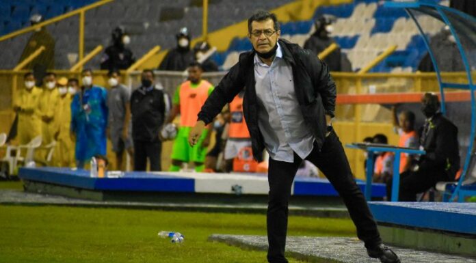 Hugo Pérez brindó su postura sobre diversas temáticas que tuvieron lugar durante su etapa como entrenador de la Selecta.