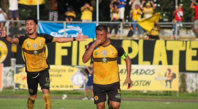 16 jornadas pasaron para que Platense disfrutara de una victoria. Lo hizo a lo grande, imponiéndose al que llegaba líder.