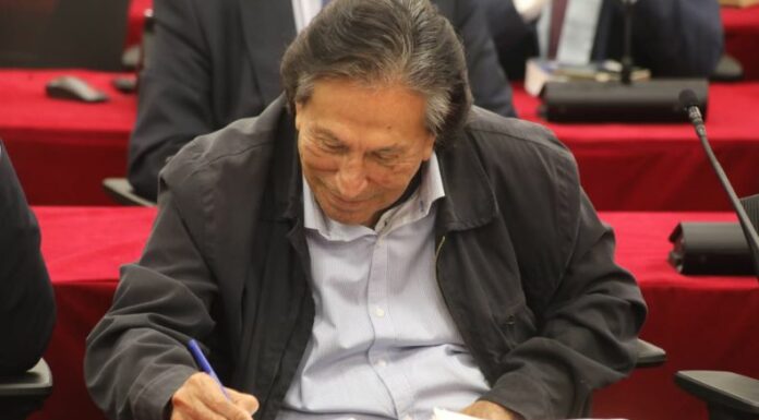 Tribunal de Perú condenó a 20 años y medio de prisión al expresidente Alejandro Toledo por colusión y lavado de activos.