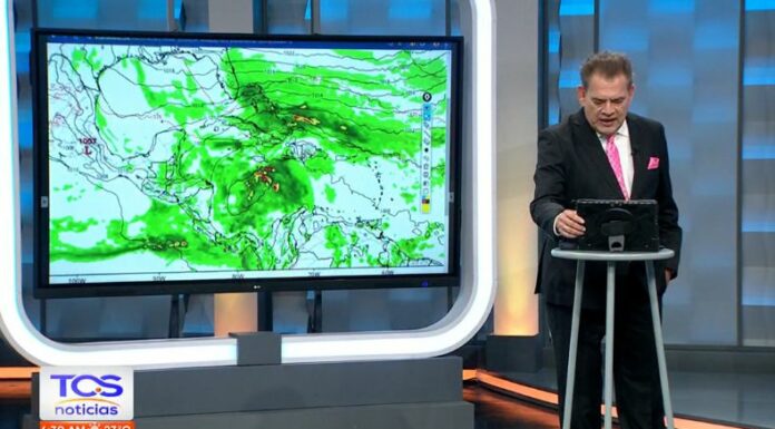 Moisés Urbina recalcó que, desde horas de la noche, se tiene la presencia de vientos noroestes las cuales podrían finalizar hoy.