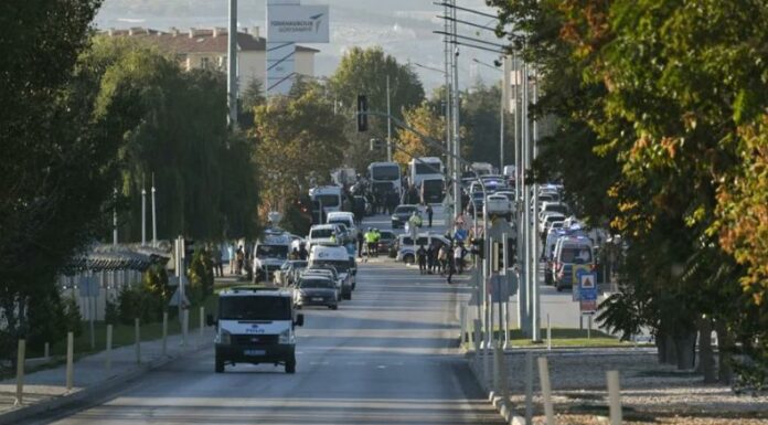 Autoridades turcas calificaron el incidente como un atentado terrorista en la sede de las industrias aeroespaciales turcas