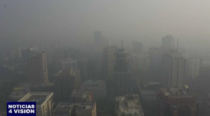 La contaminación en el aire o el smog que se percibe en La India es preocupante para la salud de las personas.