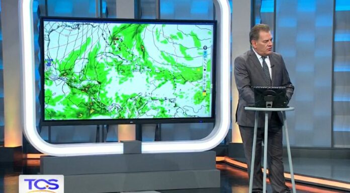 Moisés Urbina recalcó que la presencia de vientos noroestes continuarán para este día y posiblemente para este fin de semana.