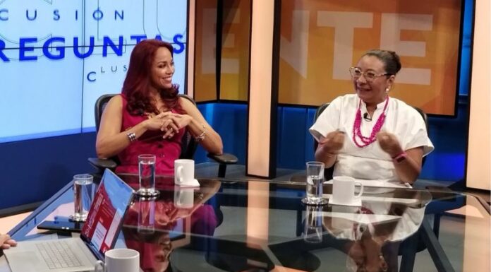 En octubre, mes en que se concientiza sobre el cáncer de mama, la cirujana, Tammy Carrillo y Nadja Nochez sobreviviente hablan sobre el tema.