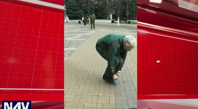 Un hombre batió récord tras crear la bicicleta más pequeña del mundo, en la que, además, se puede pedalear por una persona.