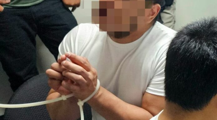 Por falsedad documental agravada y ejercicio ilegal de la profesión la FGR ordenó la captura de exfiscal Roger Alfredo Flores Alvarenga.