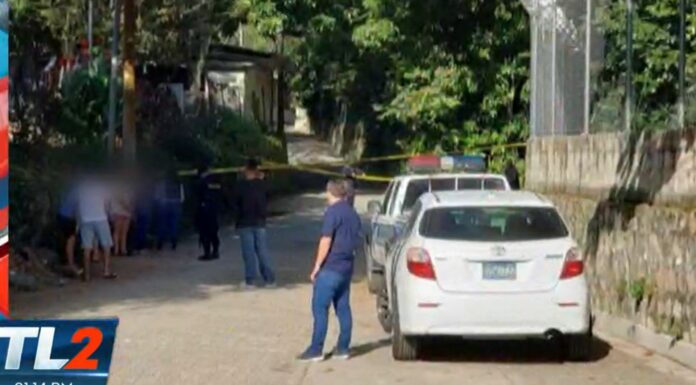 Un hombre fue encontrado sin vida posiblemente en su mismo vehículo. El cuerpo oficial aún no ha brindado mayor información.