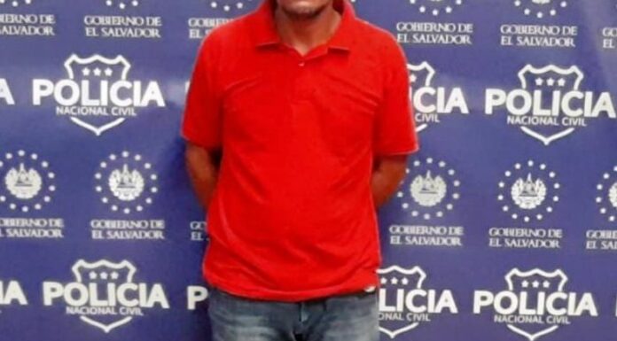 La Policía Nacional Civil (PNC) reportó la captura de un hombre acusado de privar de libertad a una persona y abusar de ella.