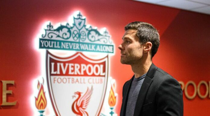 Para uno de los partidos más interesantes de la jornada el Liverpool recibió la visita de Xavi Alonso, uno de los históricos del club inglés.