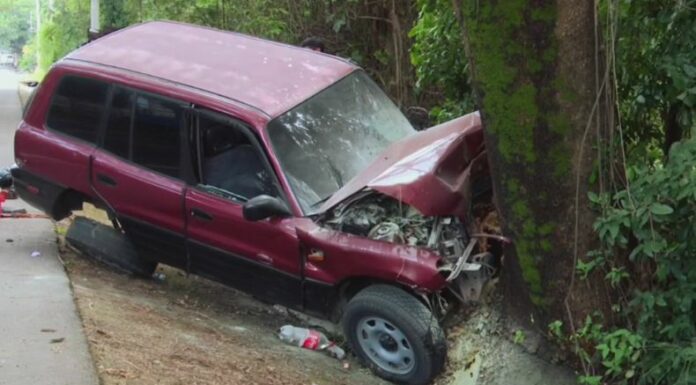 Un accidente de tránsito ocurrido en el kilómetro 22 de la carretera Troncal de Norte, dejó a cuatro personas lesionadas.