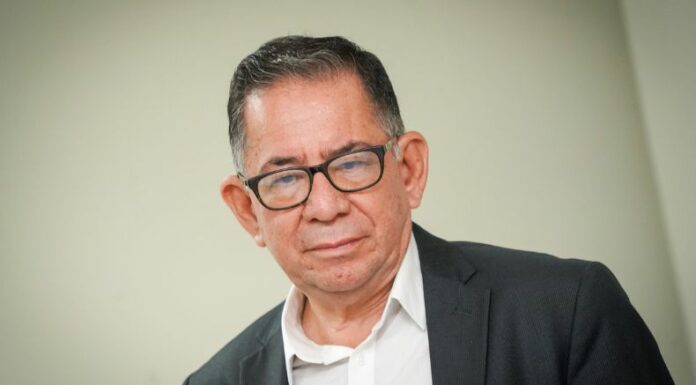 Se reportó que inició la audiencia probatoria contra Eugenio Chicas y su familia, acusados de enriquecimiento ilícito.