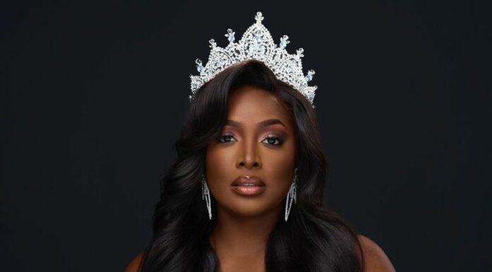 Jenelle Thongs, quien es Miss Trinidad y Tobago, se convierte en la única modelo de talla plus en el certamen de belleza.