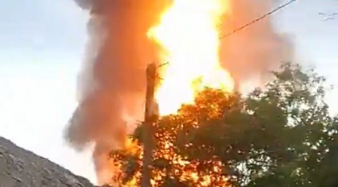 Medios locales de Colombia y usuarios de redes sociales compartieron videos de la erupción del volcán San José Mulatos.