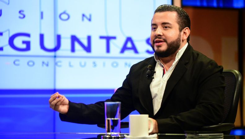 Esta mañana, el encargado del Ministerio de Obras Públicas y del Transporte habló sobre los avances de construcción del Viaducto Los Chorros.