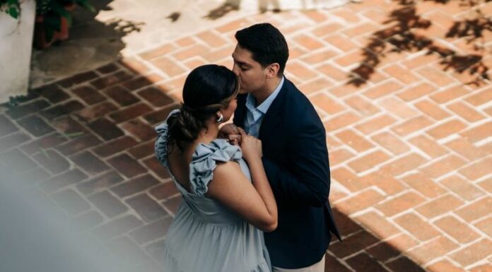 María Teresa y Nelson Hernández, comparten imágenes del recuerdo de su boda civil y ahora tras un año celebran su unión.