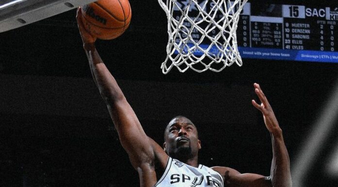 En uno de los partidos de la jornada, el conjunto de los Spurs logró quedarse con el resultado a favor contra los Kings.