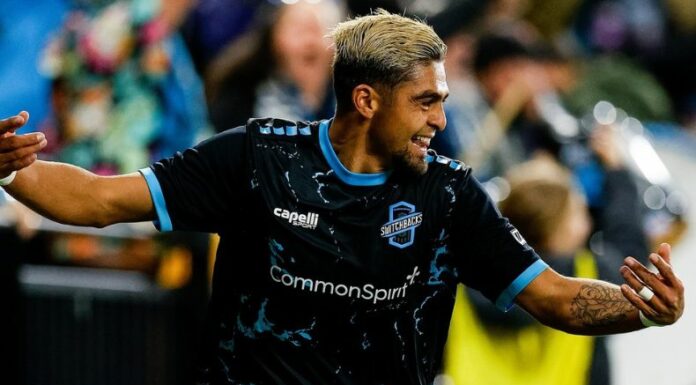 Jairo Henríquez no se ha presentado a los entrenos de Selección Nacional.