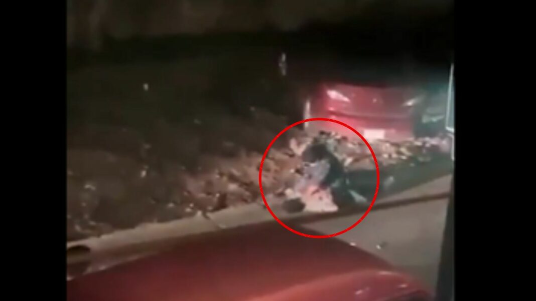 El presunto responsable de propinar una golpiza a otra persona en Santa Tecla fue detenido y deberá responder por el delito de lesiones.