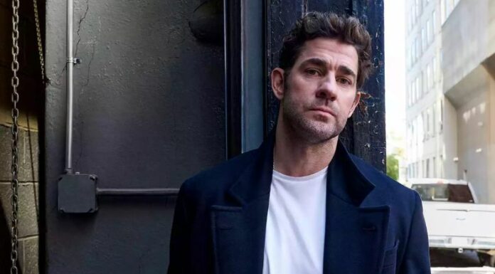 El actor estadounidense, John Krasinski, recibe tremendo distintivo de acuerdo con ka revista internacional, People.