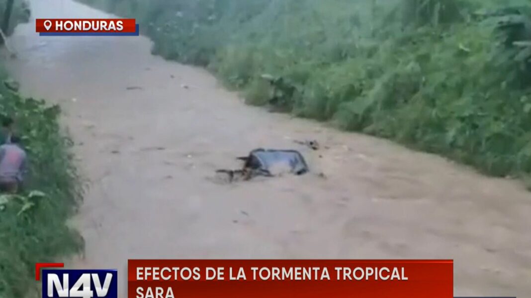 Las intensas lluvias provocadas por la tormenta tropical Sara está dejando un panorama crítico en Honduras.