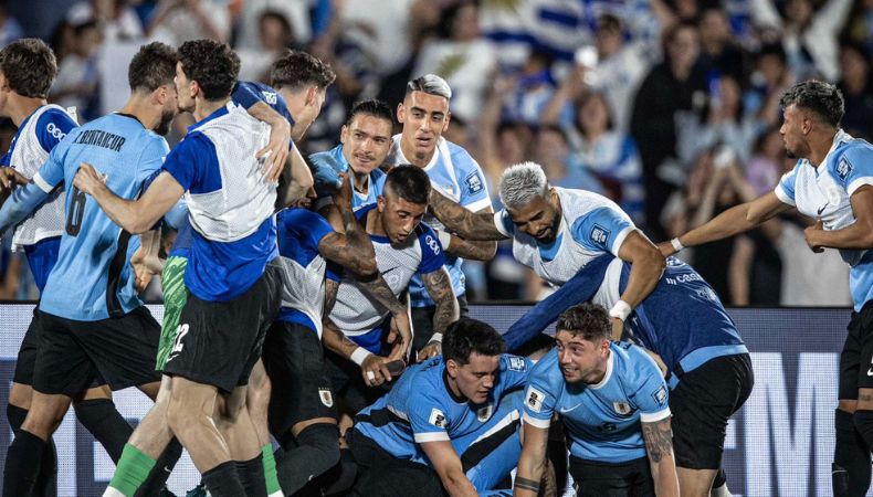 En uno de los encuentros más interesantes de la noche del 15 de noviembre, Uruguay le terminó ganando el encuentro a Colombia.