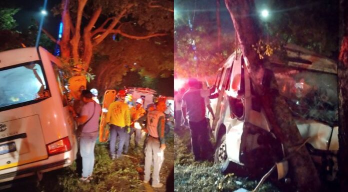 Protección Civil reportó un fuerte accidente de tránsito que dejó a cuatro personas lesionadas en la autopista a Comalapa.