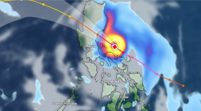 Autoridades de Filipinas elevan a supertifón tormenta Man-yi, ya son más de 100,000 personas evacuadas en el sexto ciclón en menos de un mes.