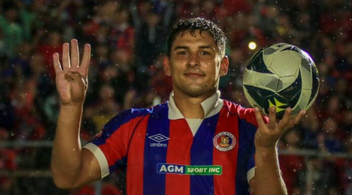 El delantero de FAS propició la remontada ante Alianza, marcando 4 goles en el segundo tiempo.