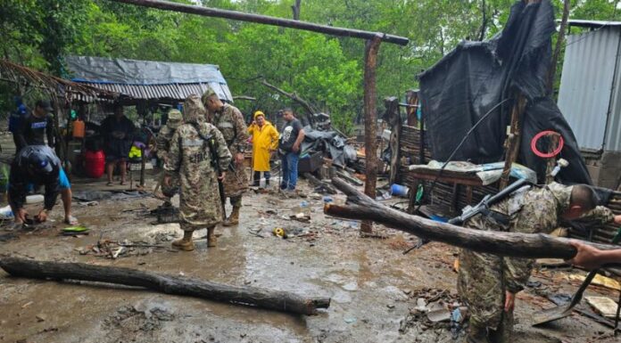 Una vivienda colapsó a causa de las lluvias en la colonia Belén, cantón San Pablo El Llano, San Luis La Herradura, La Paz Centro.
