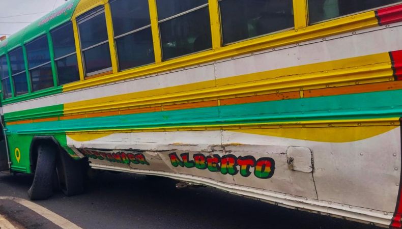 La Policía Nacional Civil (PNC) reportó un accidente de tránsito que dejó al menos 5 personas lesionadas en Ahuachapán.