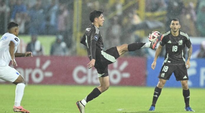 México sufrió una dura derrota frente a Honduras y debe darle la vuelta para avanzar a la siguiente ronda en la Concacaf Nations League.