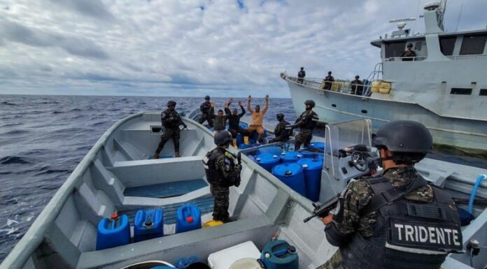 La Marina Nacional hizo un importante decomiso de droga en alta mar. La droga está valorada en más de 19 millones de dólares.