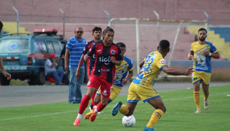 El delantero de 32 años no descarta un regreso al cubil para terminar su carrera en los terrenos de juego.