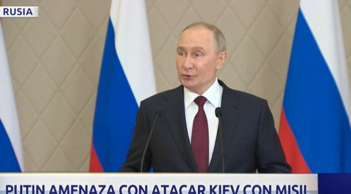 El presidente de Rusia, Vladímir Putin, dijo que no descarta ordenar un ataque contra la capital de Ucrania con el nuevo misil hipersónico.