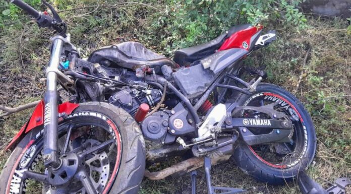 Un motociclista murió, luego de ser impactado por una camioneta, a la altura del kilómetro 84 de la carretera del Litoral.