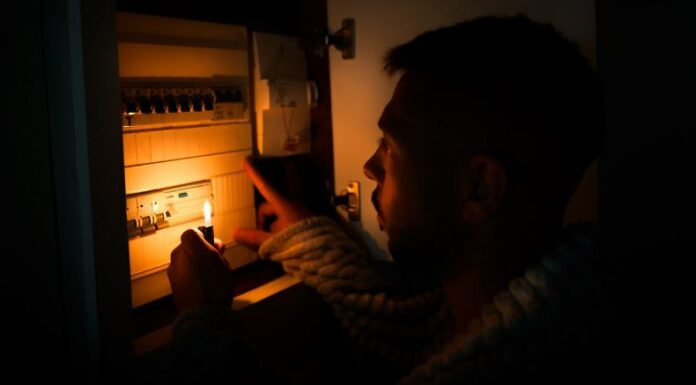 El sistema eléctrico nacional de Cuba se cayó este día en la madrugada por una falla de su principal termoeléctrica.