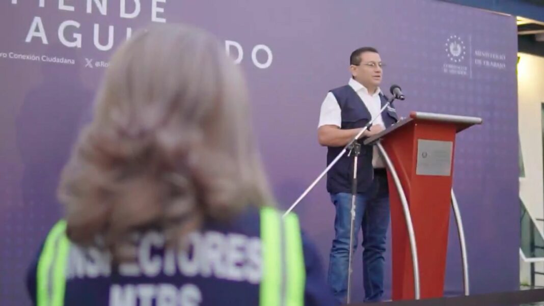 El Código de Trabajo establece que los patronos están obligados a pagar el aguinaldo entre el 12 y el 20 de diciembre de cada año.