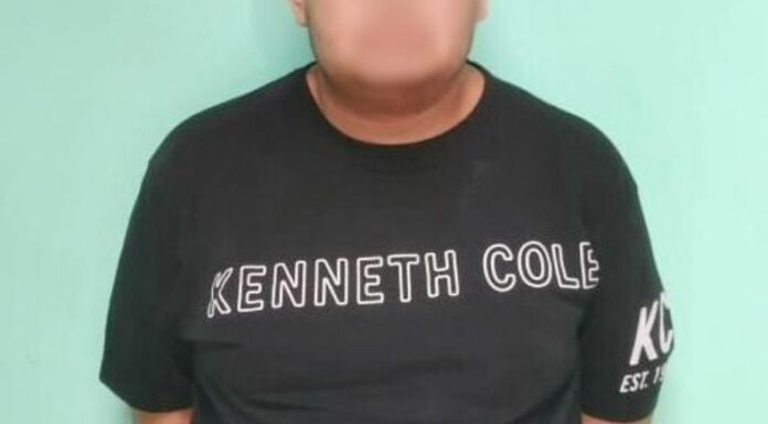 Un hombre ingresó a una vivienda y amenazó a los habitantes con un arma, por lo que la Policía Nacional Civil (PNC) lo capturó.