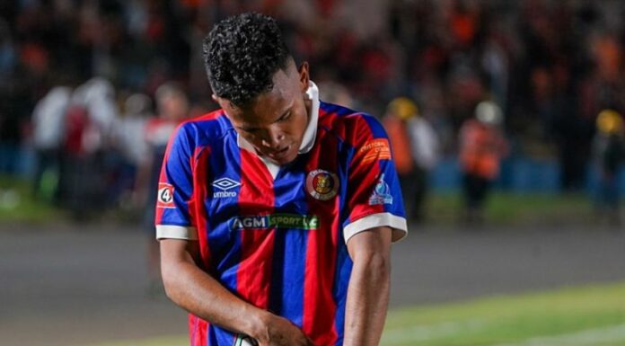 FAS y Águila empataron 1-1 en la ida de los cuartos de final del Torneo Apertura 2024. Repasa lo mejor del Clásico Nacional aquí.